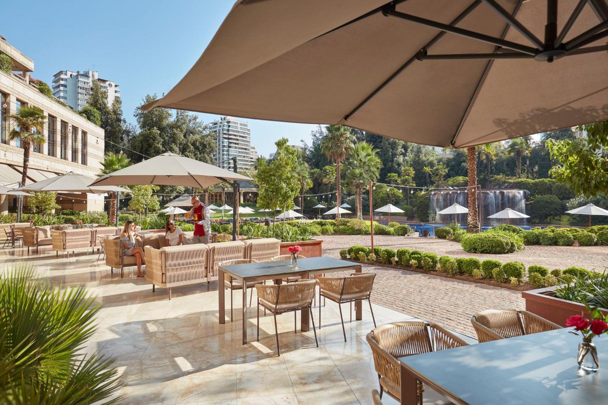 Mandarin Oriental, Santiago Hotel Luaran gambar The outdoor terrace